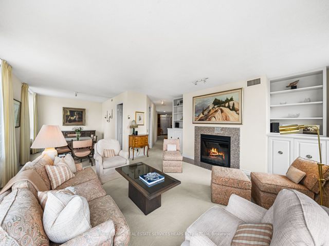 602 - 1177 Yonge St