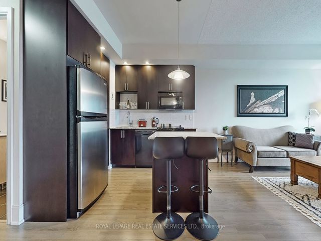 301 - 181 Wynford Dr