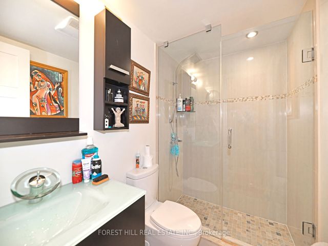 2404 - 135 Antibes Dr