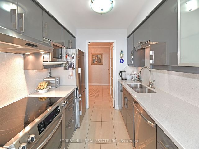 2404 - 135 Antibes Dr