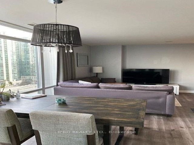 1202 - 4K Spadina Ave