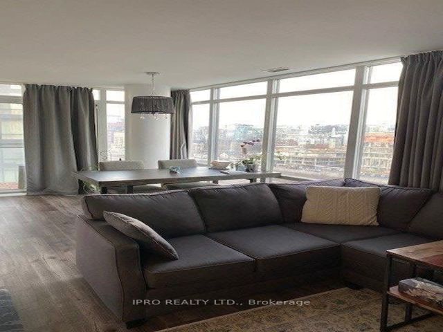 1202 - 4K Spadina Ave