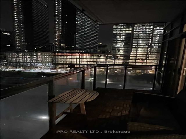1202 - 4K Spadina Ave