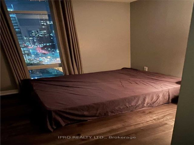1202 - 4K Spadina Ave