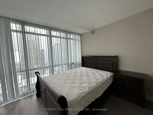 2906 - 15 Fort York Blvd