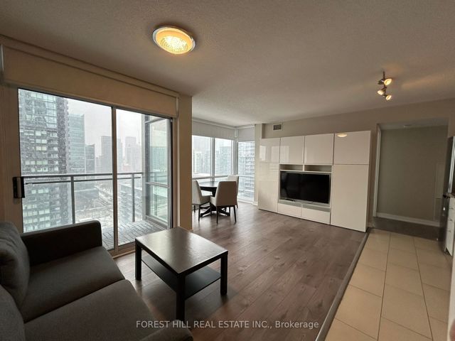 2906 - 15 Fort York Blvd