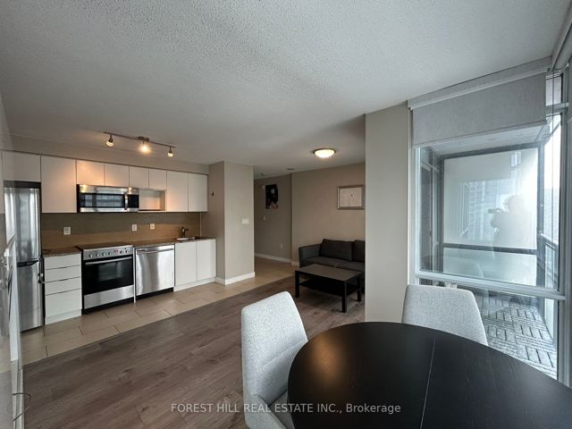 2906 - 15 Fort York Blvd