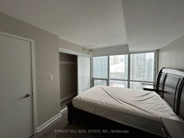 2906 - 15 Fort York Blvd