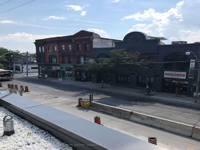 205 - 109 Ossington Ave