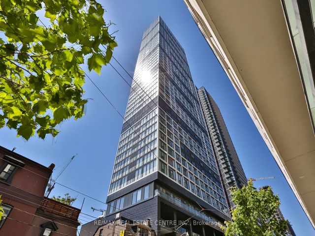 5209 - 181 Dundas st E St