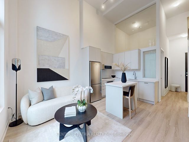 101 - 250 Lawrence Ave W