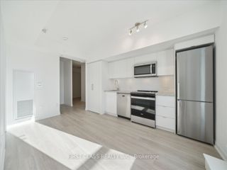 922 - 500 Wilson Ave