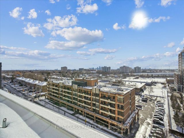 922 - 500 Wilson Ave