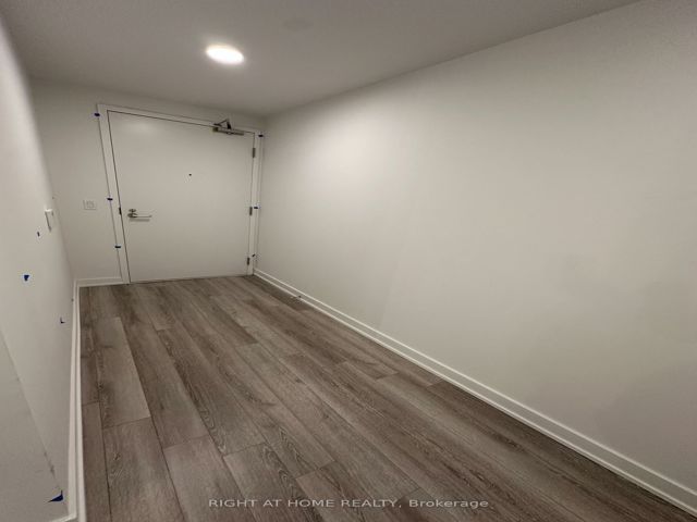 2812 - 230 Simcoe St