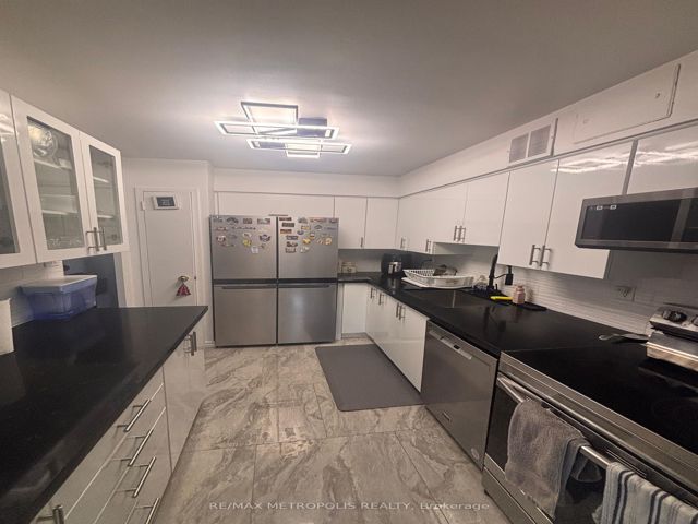 405 - 1350 York Mills Rd