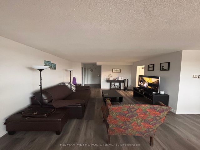 405 - 1350 York Mills Rd