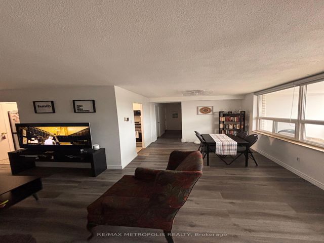 405 - 1350 York Mills Rd