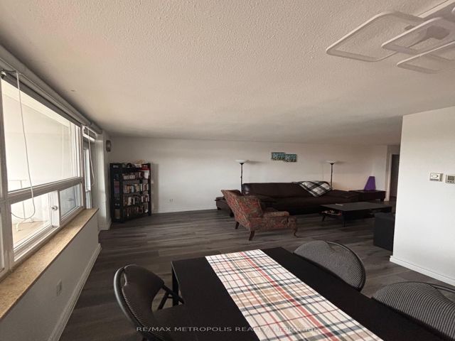 405 - 1350 York Mills Rd