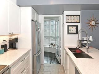 203 - 600 Queens Quay W