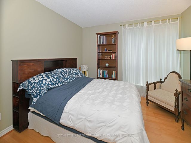 203 - 600 Queens Quay W