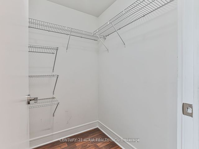 723 - 35 Brian Peck Cres