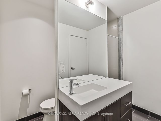 723 - 35 Brian Peck Cres