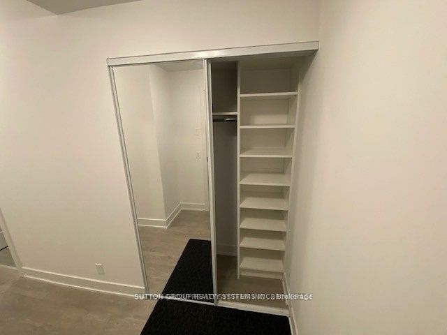 807 - 11 Lillian St