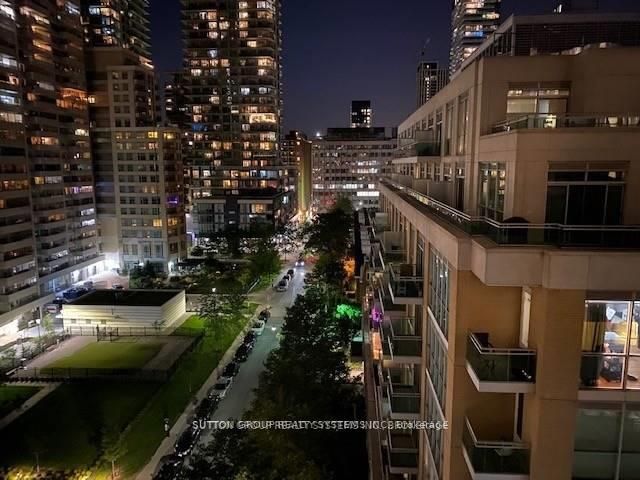 807 - 11 Lillian St