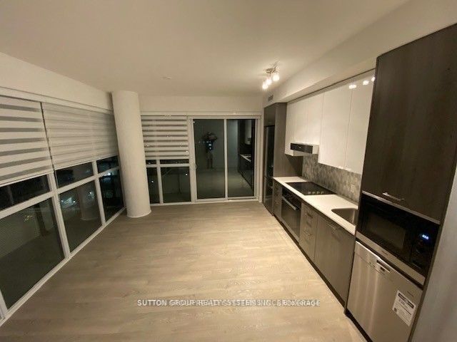 807 - 11 Lillian St
