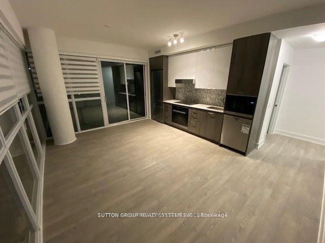 807 - 11 Lillian St
