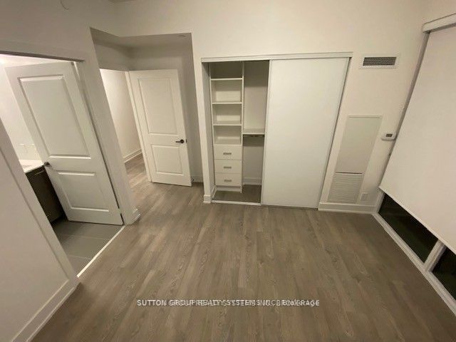 807 - 11 Lillian St