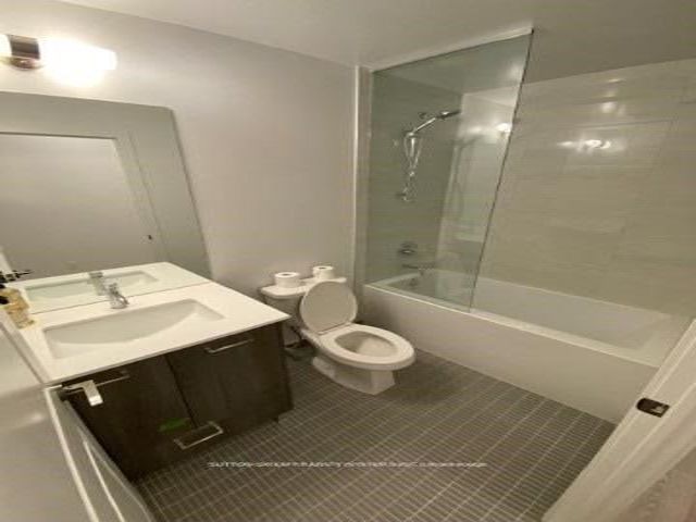 807 - 11 Lillian St