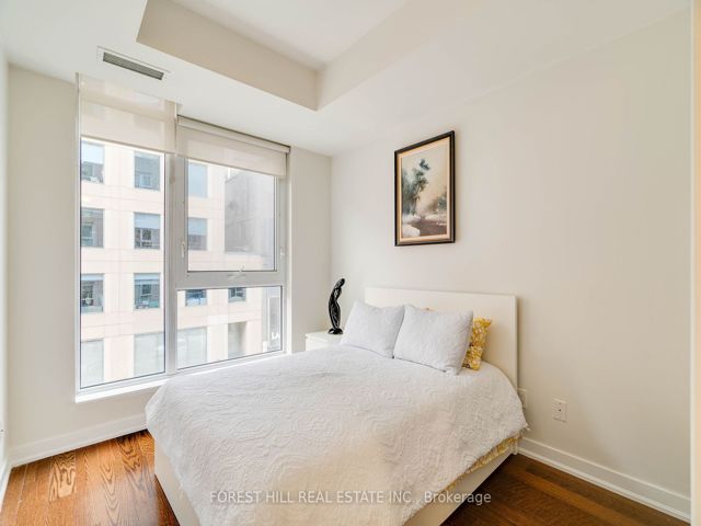 318 - 199 Richmond St W