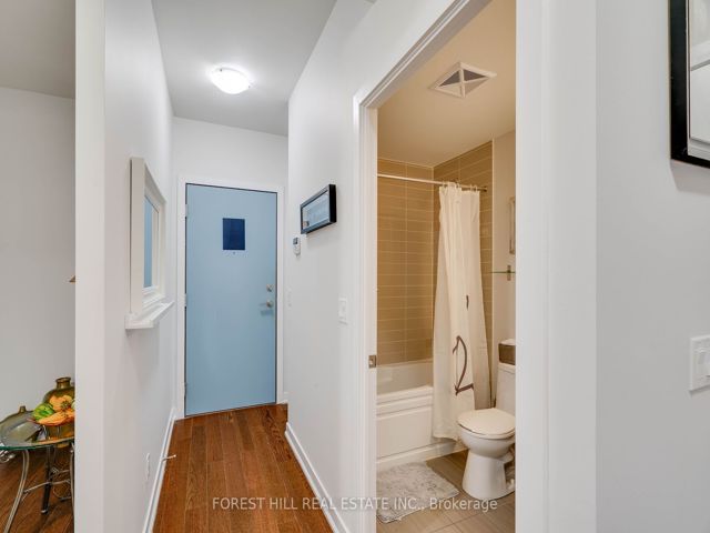318 - 199 Richmond St W
