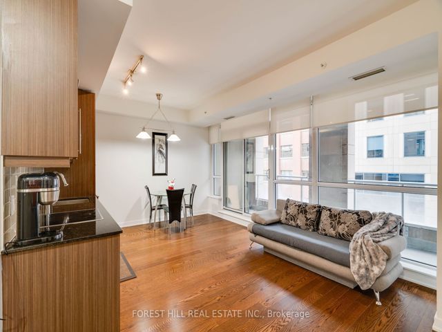 318 - 199 Richmond St W