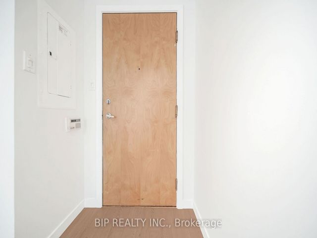 SPH16 - 600 Queens Quay W