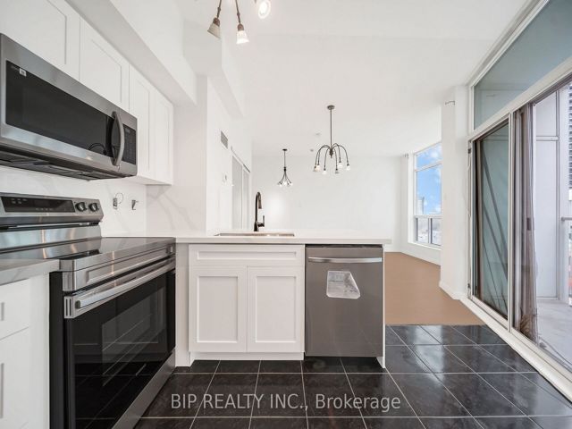 SPH16 - 600 Queens Quay W