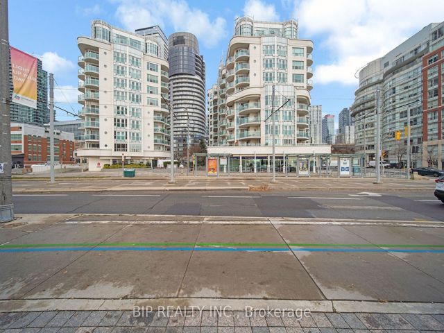 SPH16 - 600 Queens Quay W