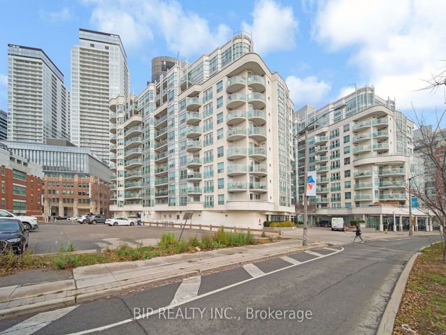 SPH16 - 600 Queens Quay W