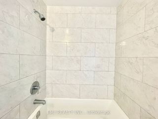 405 - 36 Forest Manor Rd