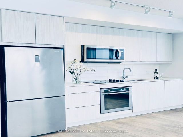 405 - 36 Forest Manor Rd