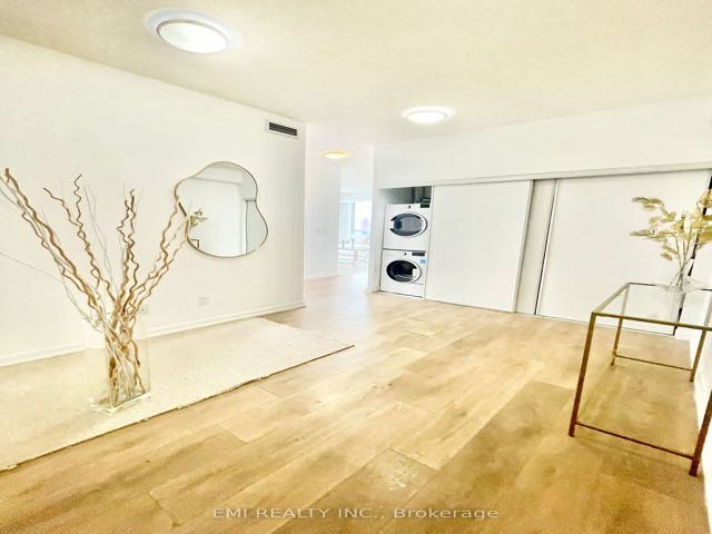 405 - 36 Forest Manor Rd