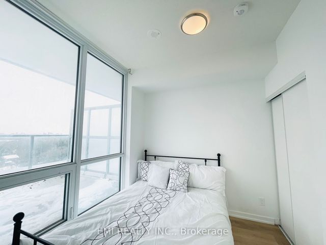 405 - 36 Forest Manor Rd