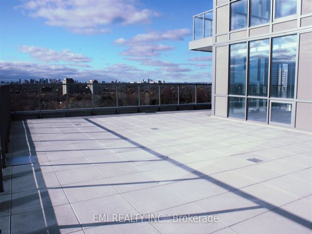 405 - 36 Forest Manor Rd