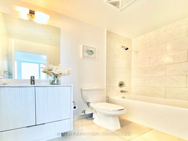 405 - 36 Forest Manor Rd