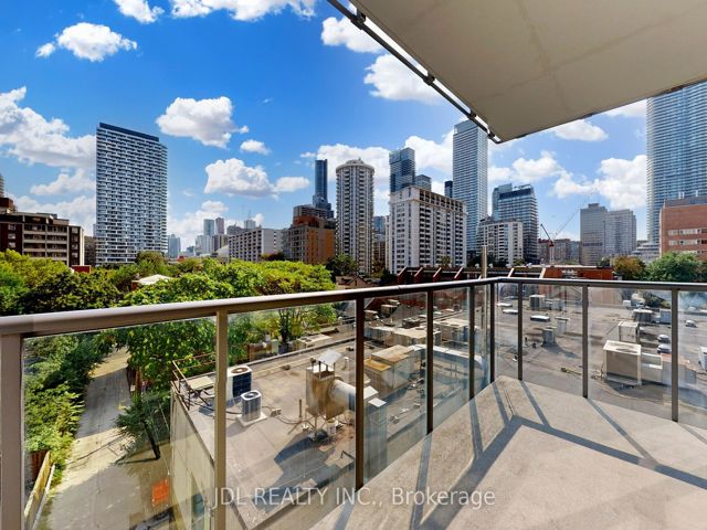 403 - 81 Wellesley St E