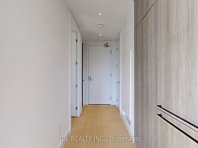 403 - 81 Wellesley St E