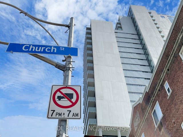 403 - 81 Wellesley St E