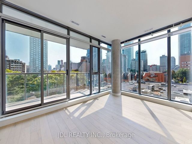 403 - 81 Wellesley St E