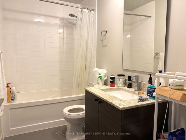 409 - 707 Dovercourt Ave